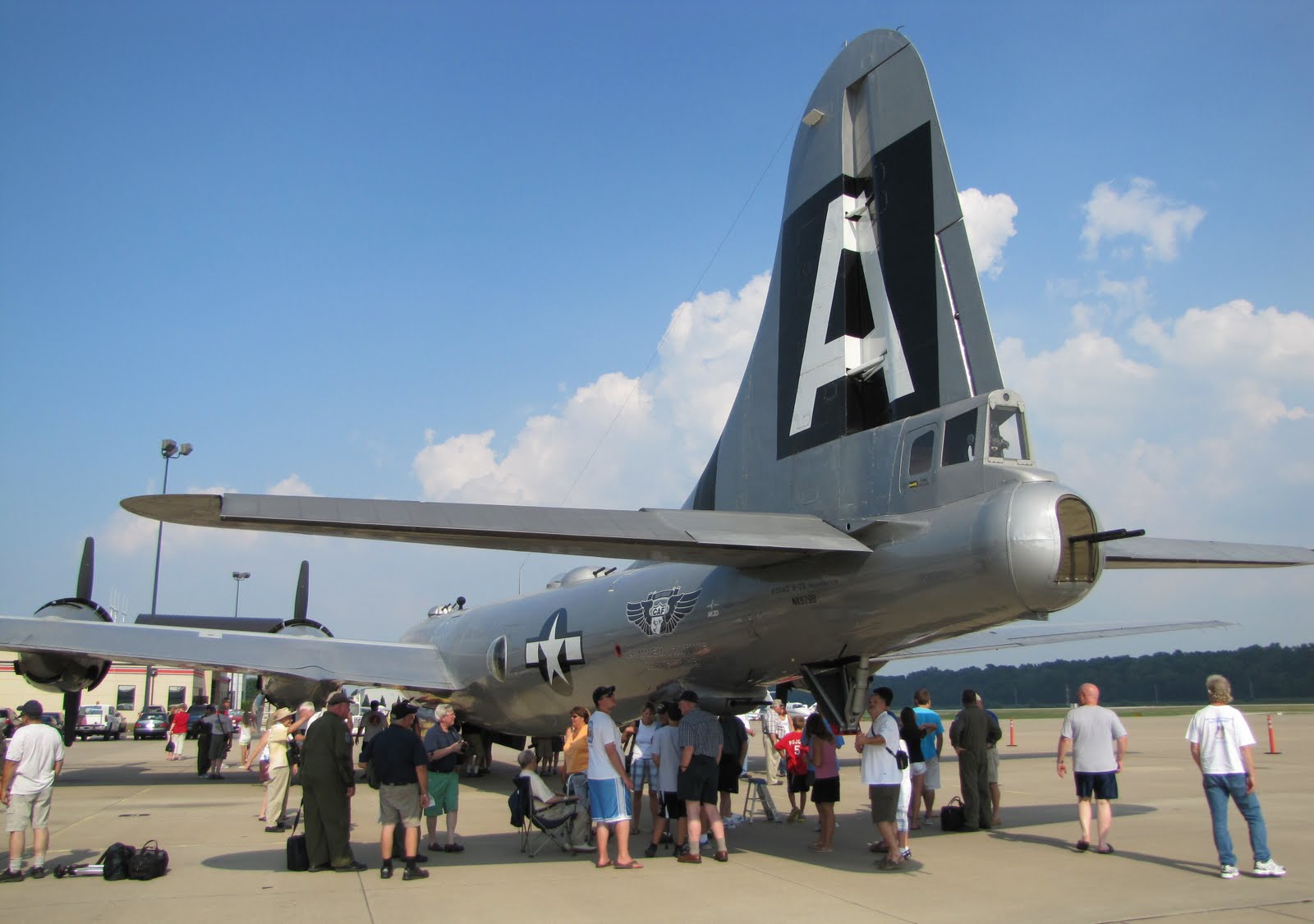 The Aero Experience CAF's B29 "Fifi" Arrives at Spirit of St. Louis