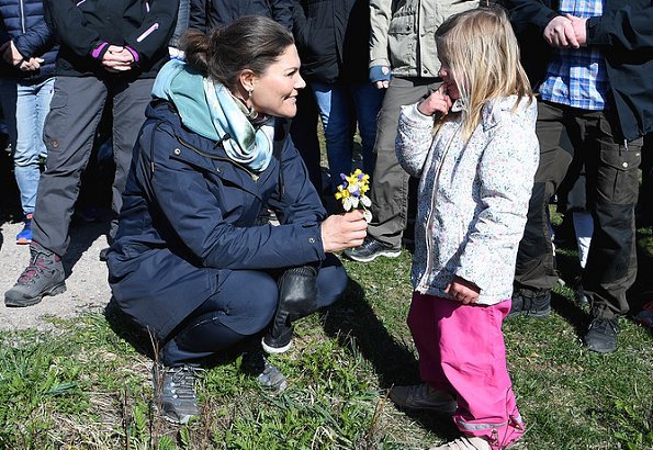 Crown-Princess-Victoria-in-Merrell-outdoor-hiking-shoes-5.jpg