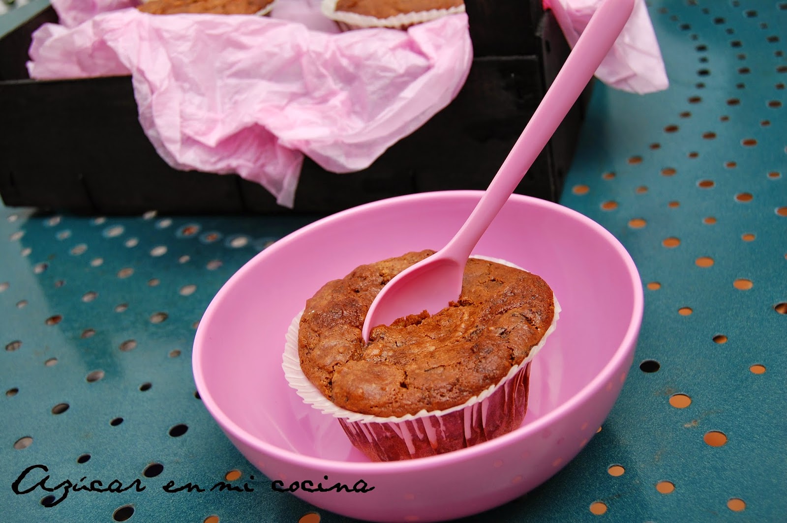 http://azucarenmicocina.blogspot.com.es/2014/05/muffins-de-chocolate-queso-y-nueces.html