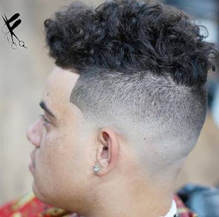Curly Hair Undercut Hairstyle Model Rambut Pendek Pria Terpopuler Rekomendasi Barber Shop Ternama