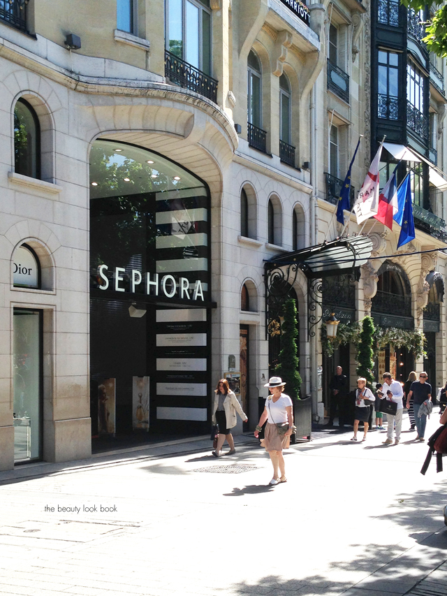 Sephora Store Champs Elysées - France  Beauty design, Shop design, Store  interior