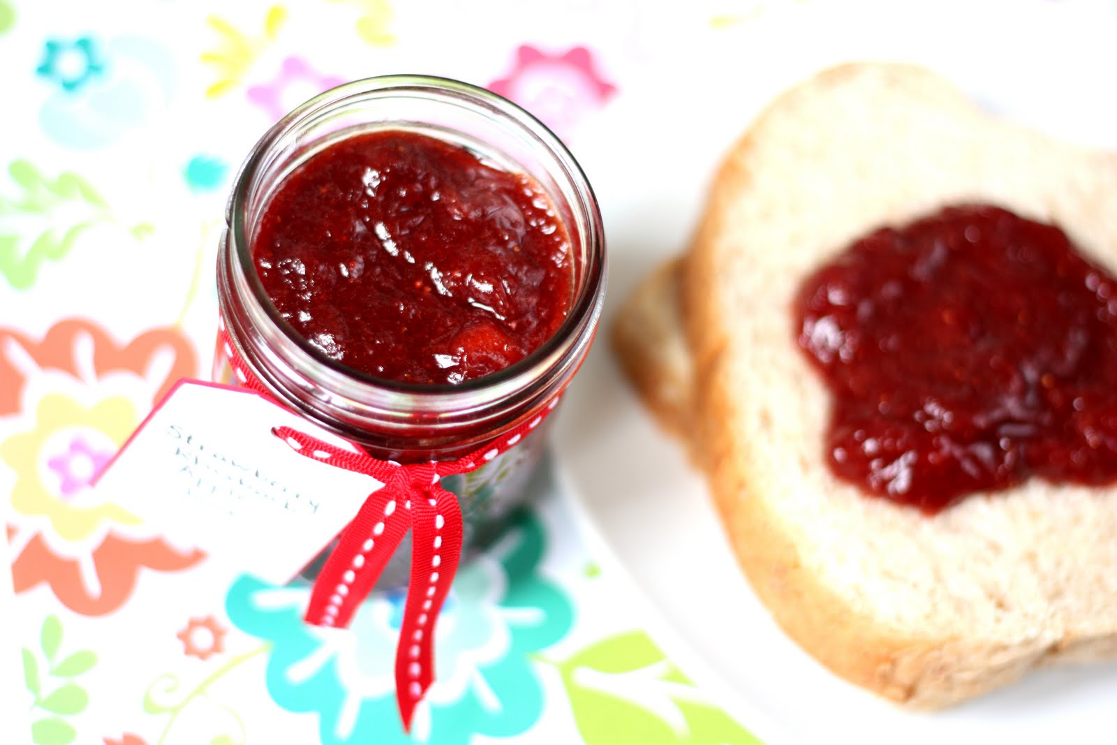 варенье. со старым вареньем. забродившее варенье. со старым вареньем. варенье подача.