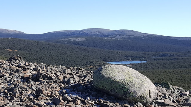 Vue sur le mont Jacques-Cartier et son Eole Vue sur le mont Jacques-Cartier et son Eole