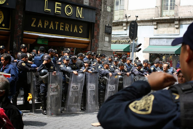 riot police mexico city