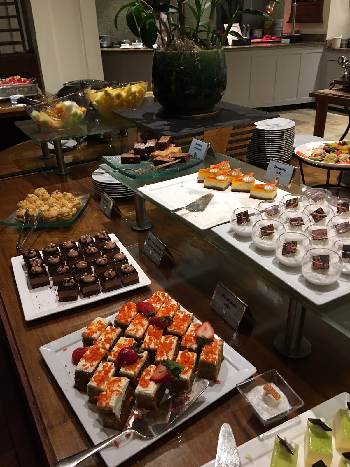 Hawaii Mom Blog The Best of Kahala Seafood Buffet at Plumeria Beach House