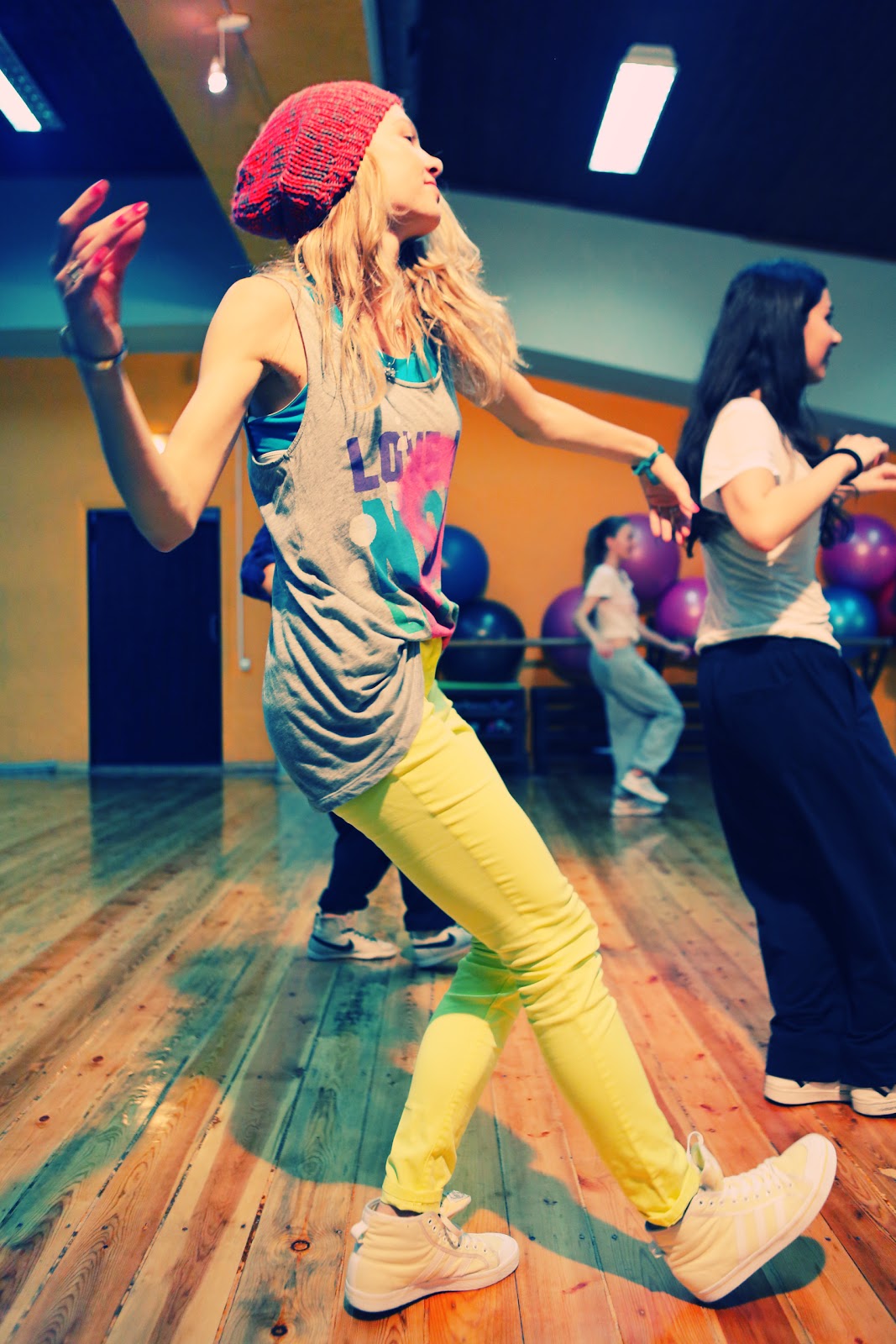 Mydanceout House Dance Mydanceout House Dance