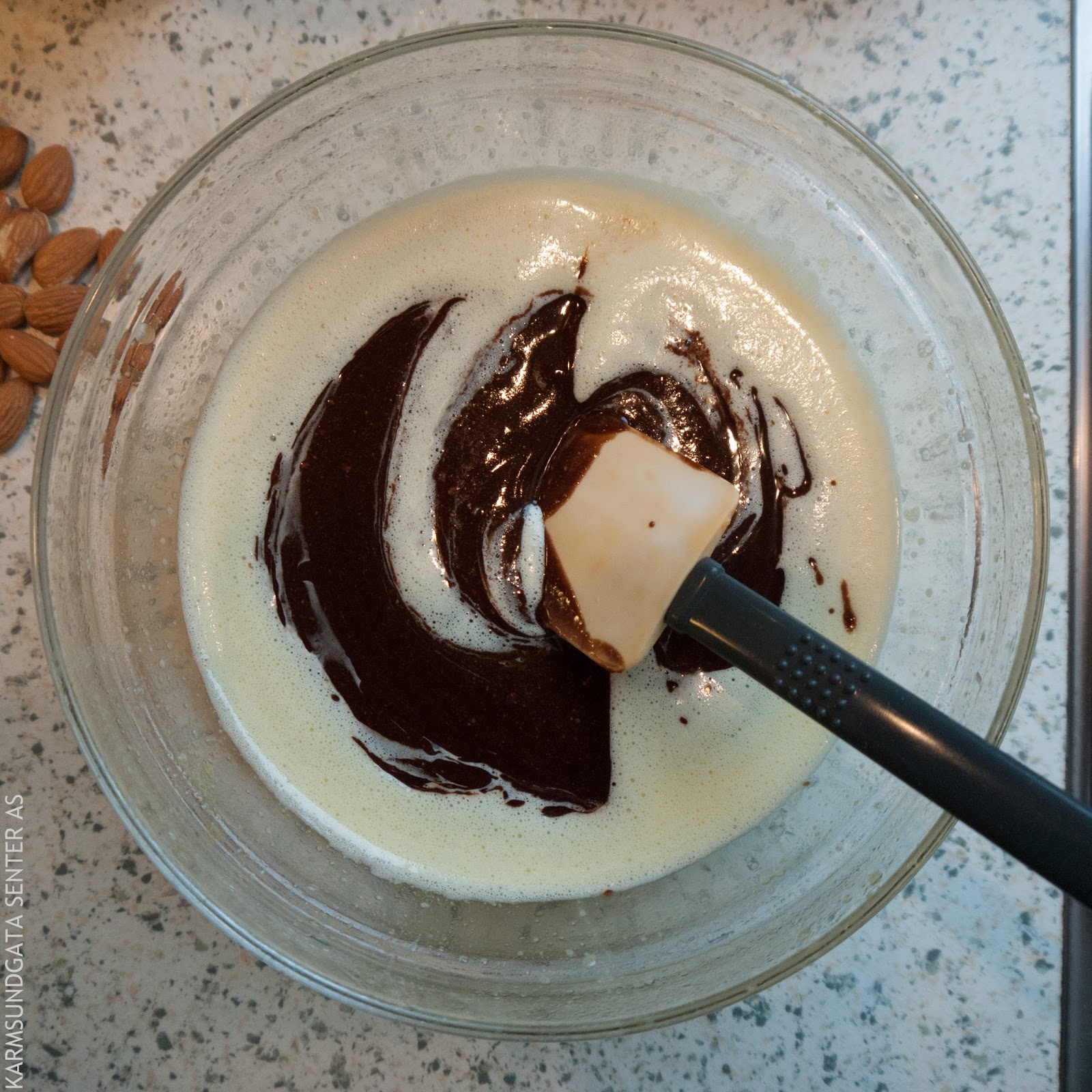 Glutenfri sjokoladekake med mandler