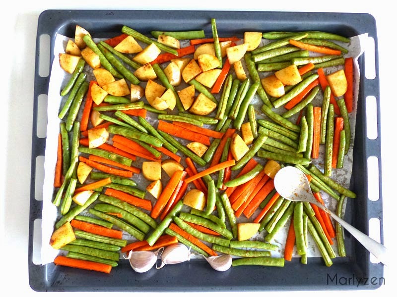 Déposez les légumes sur une plaque de cuisson.