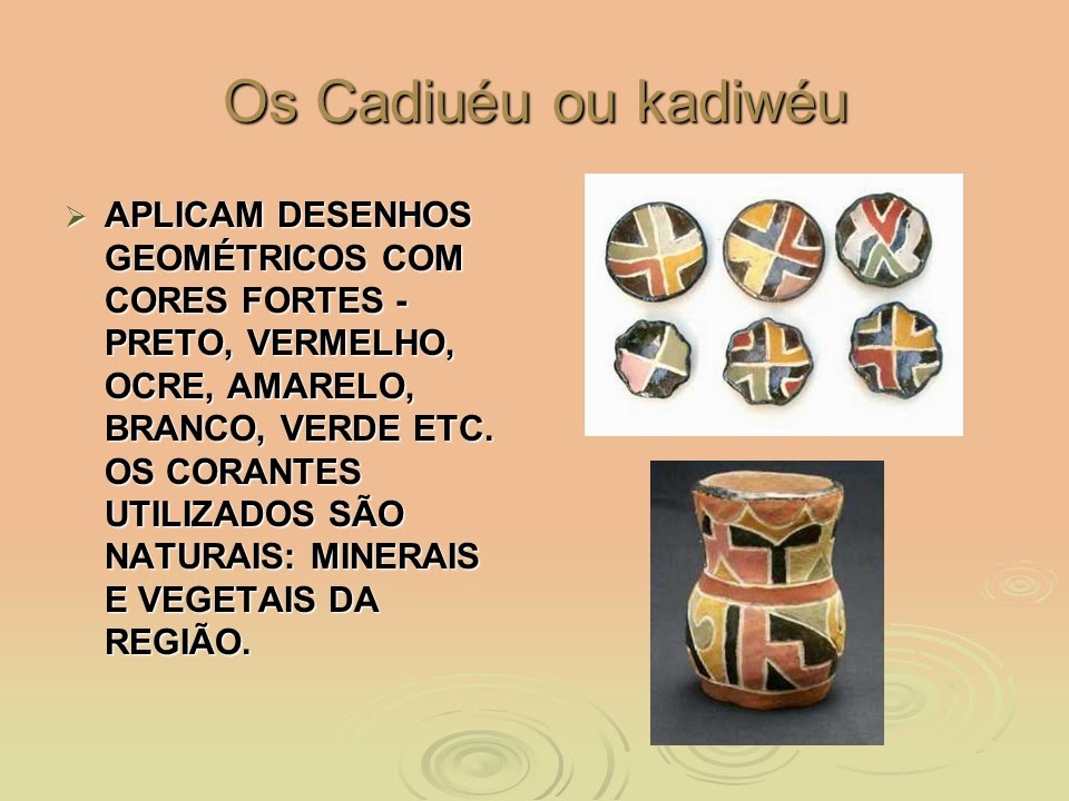 Eliana das artes na escola Arte Indígena Kadiwéu e Terena