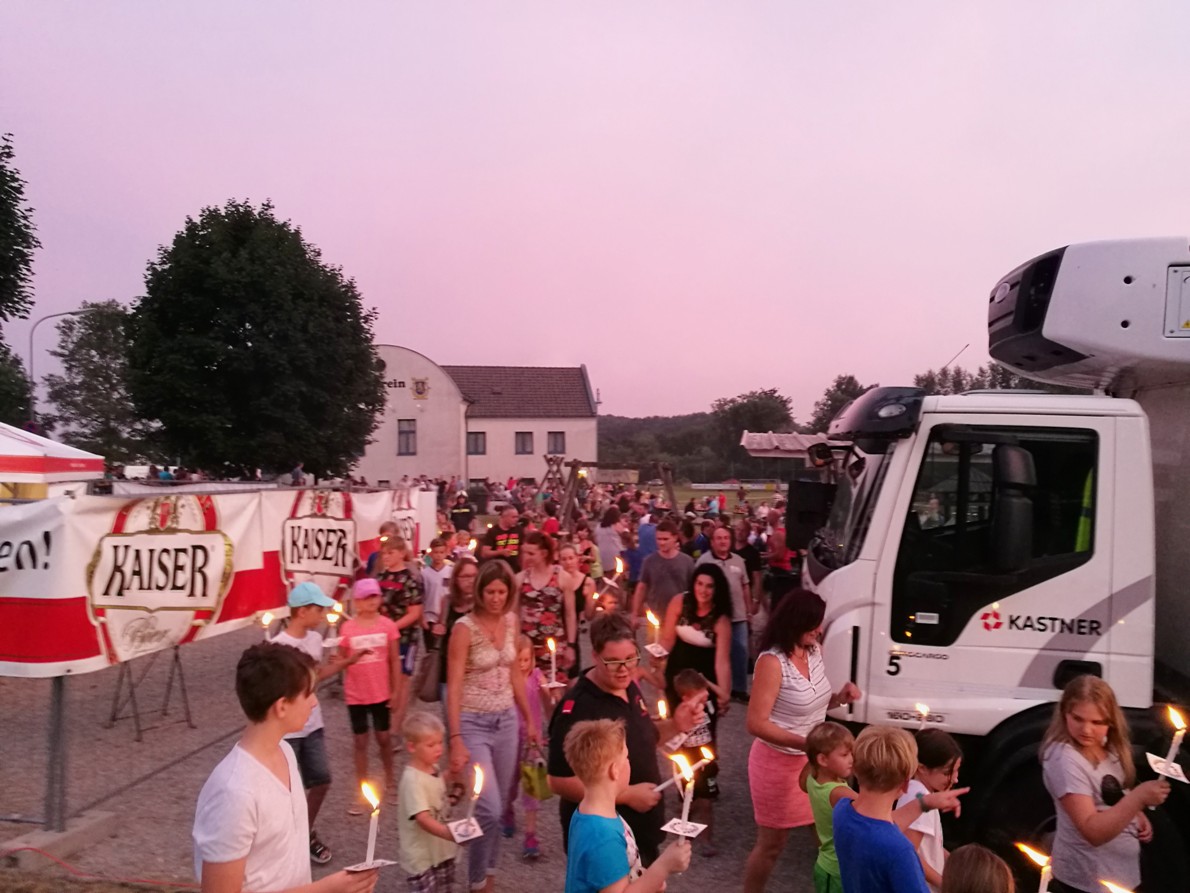 The World S Society Onlinemedien Osterreich Oben Und Unten