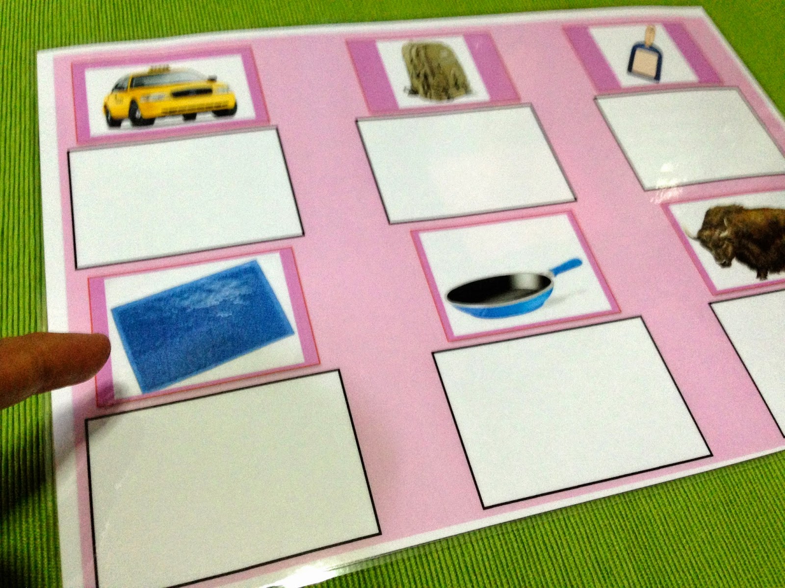 budsy's juices MONTESSORI PHONICS Reading Sheet of Pictures and Cards