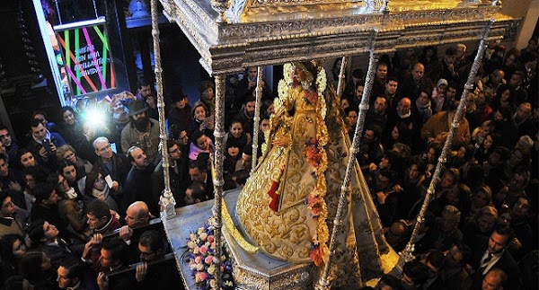 Este sábado, procesión de la Virgen del Rocío del Salvador de Sevilla. Horario e Itinerario Este sábado, procesión de la Virgen del Rocío del Salvador de Sevilla. Horario e Itinerario
