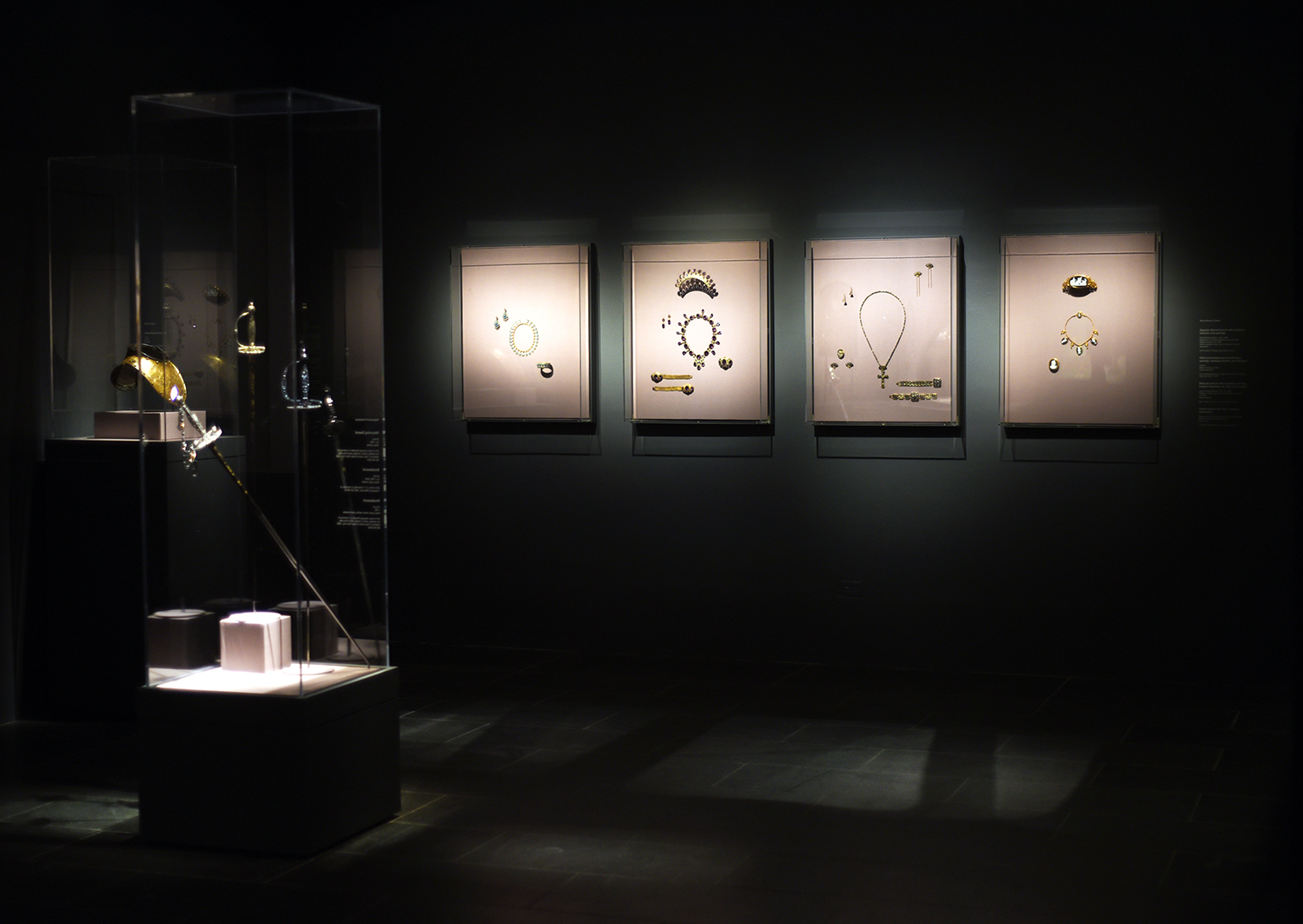 The met sales jewelry exhibit