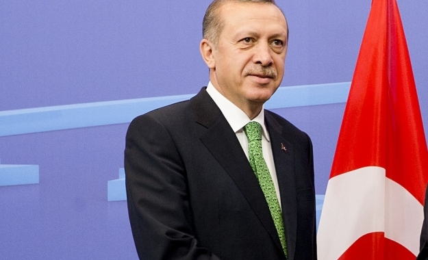 Ο Ερντογάν καλεί σε μουσουλμανικό κοινό μέτωπο κατά του ΙΚ