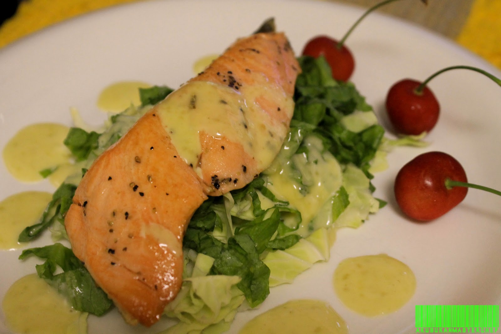 Resepi 102  Crispy Salmon with Simple Salad and Dressing
