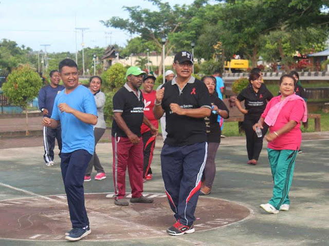 Peringati Hari AIDS Sedunia, KPA Biak Numfor Gelar Jalan Santai dan Sehat Bersama Peringati Hari AIDS Sedunia, KPA Biak Numfor Gelar Jalan Santai dan Sehat Bersama