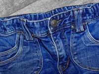 Cara Membersihkan & Menghilangkan Bekas Tumpahan Minyak pada Jeans