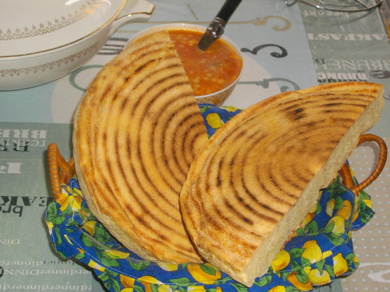 Saveurs en partage: El Matlou' ....un pain traditonnel du maghreb