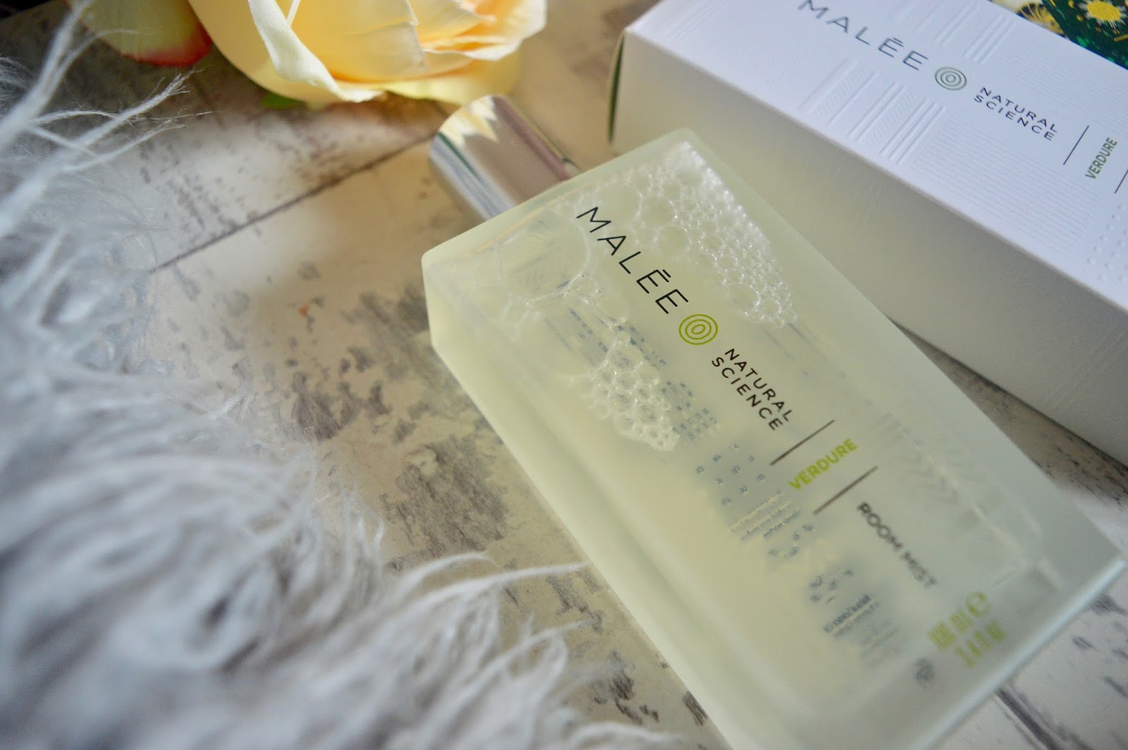 malee room mist review