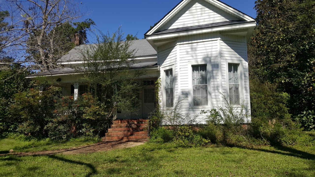 Sandra Vaughn Real Estate Listing 617 Hwy. 528 Bay Springs, MS.