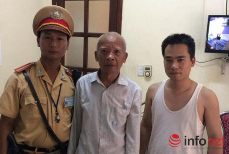 Cu ong dinh lao vao tau hoa duoc CSGT Thu do kip thoi giai cuu - Anh 3