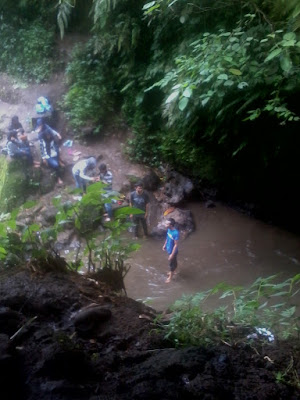 Indahnya Air Terjun Damar Wulan