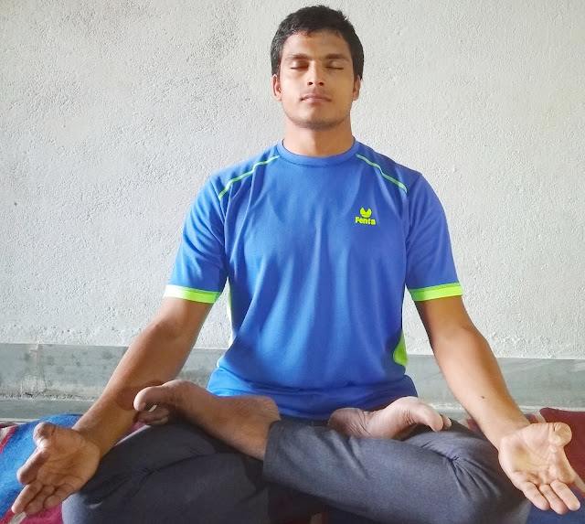 Padmasana पद्मासन 10 Best Yoga Asanas - Mudra, Fitness Experts Say These 10 Yoga Poses Everyday In The Morning