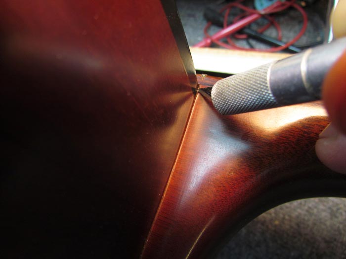 Guild D4 Acoustic Guitar Neck Removal Crawls Backward (When Alarmed)