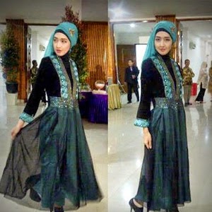 baju-pesta-wisuda-muslim-berjilbab baju-pesta-wisuda-muslim-berjilbab