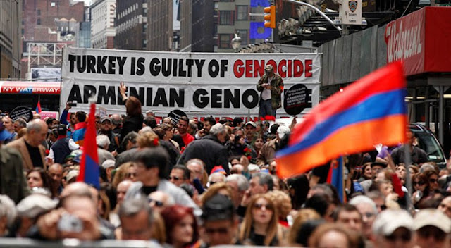 Conmemoración del Genocidio Armenio en Times Square el 22 de abril