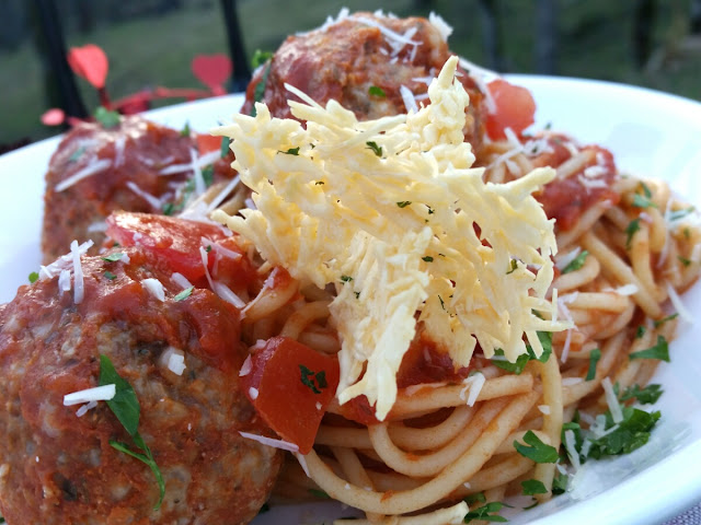 Spaghetti and Rigali Meatballs aka Tauntaun Guts with Starkillers Recipe