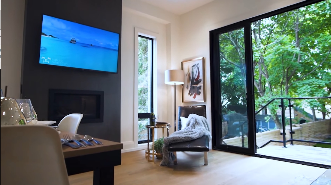 40 Interior Design Photos vs. 10 Second St, Toronto Luxury Home Tour
