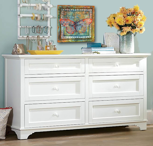 bedroom decorating ideas http://schulmanart.blogspot.com/2015/06/bring-happiness-into-your-decorating.html