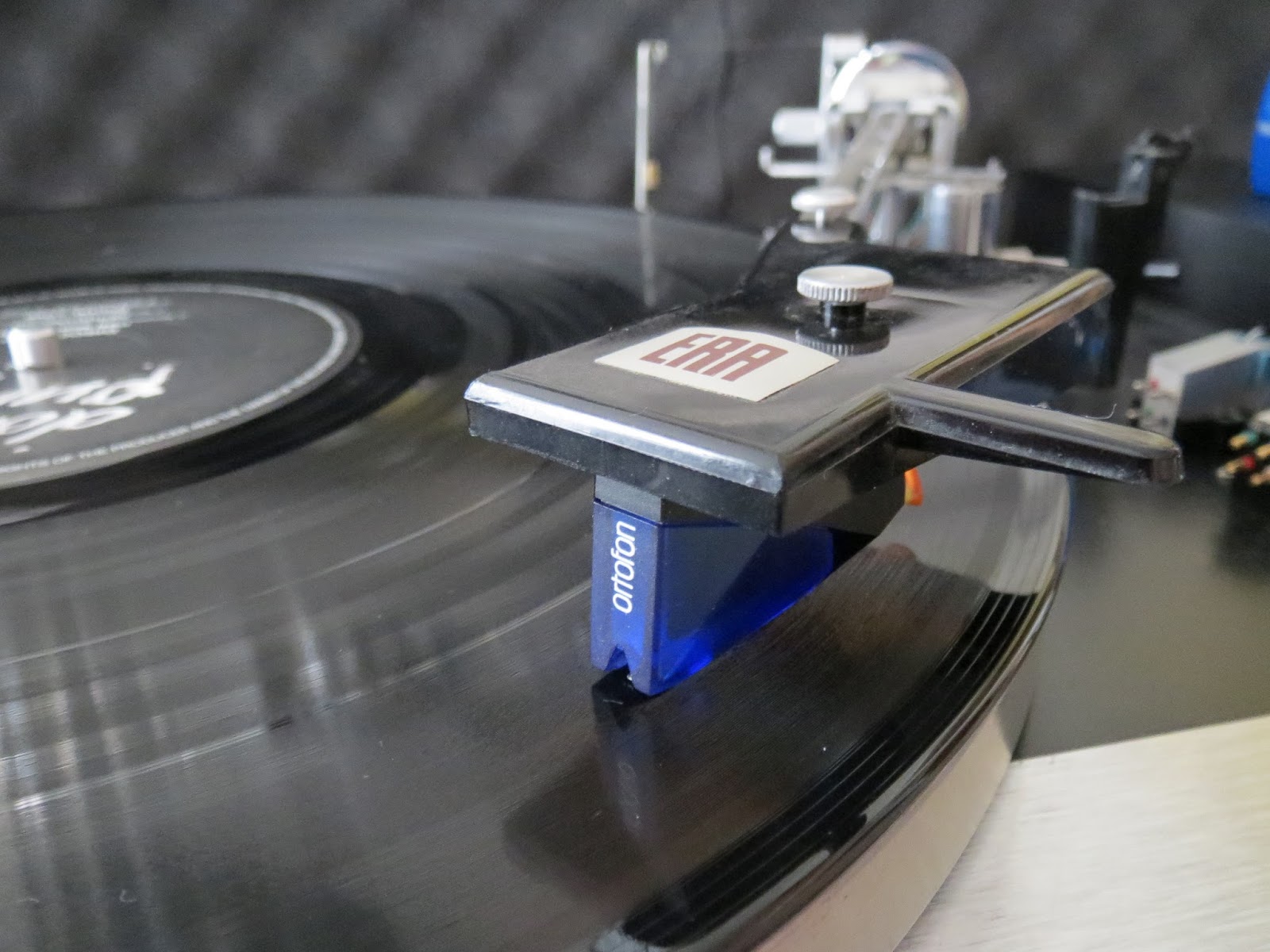 Platine Vinyle ERA 1000 - Modèle Rare - VENDUE POUR PIÈCES (ne Fonctionne Pas)
