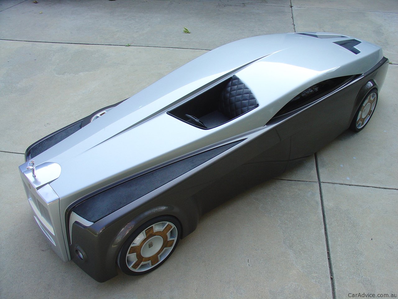 Checkout The Monster Automotive Idea Referred to as "Rolls-Royce Apparition Idea" – Pictures