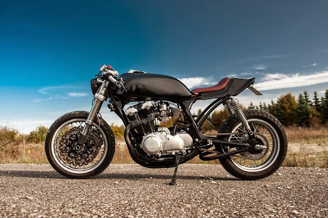 Honda CB900 By Cash Flo