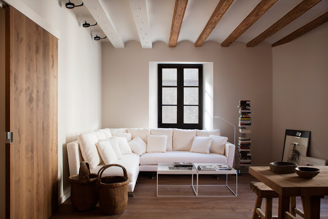Rustic-minimal in the center of Barcelona