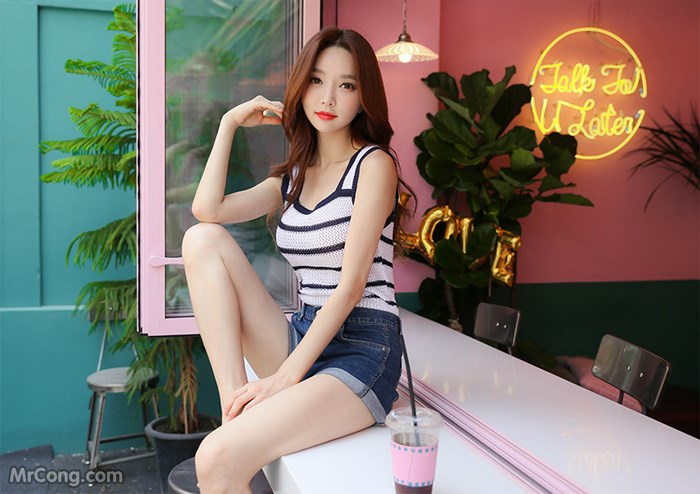The beautiful Park Soo Yeon in the fashion photos in June 2017 (295 photos)