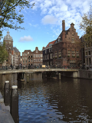 Amsterdam, casa lungo i canali