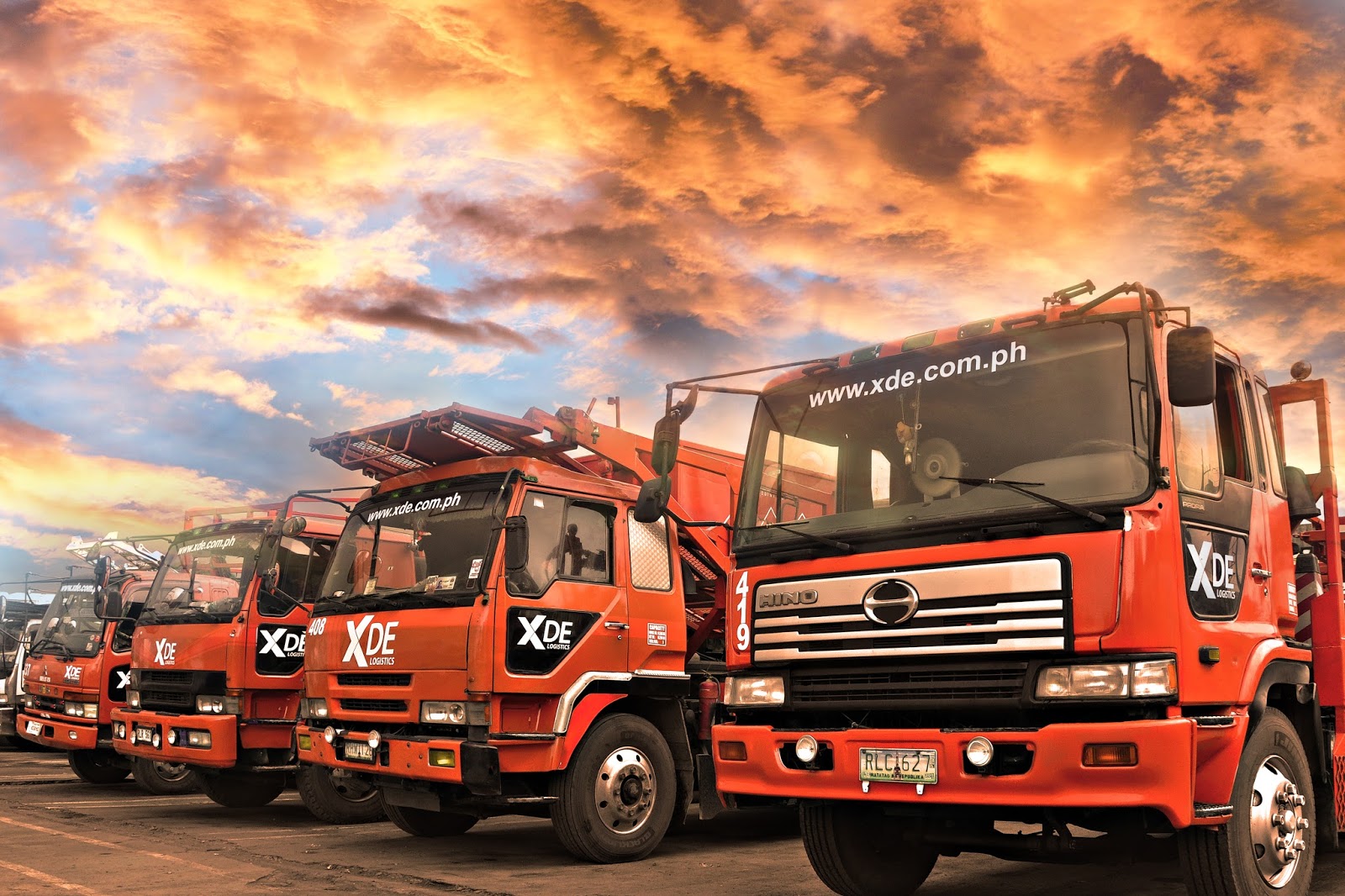 PORTFOLIO/PROJECTS CORPORATE DESIGNS XIMEX DELIVERY EXPRESS