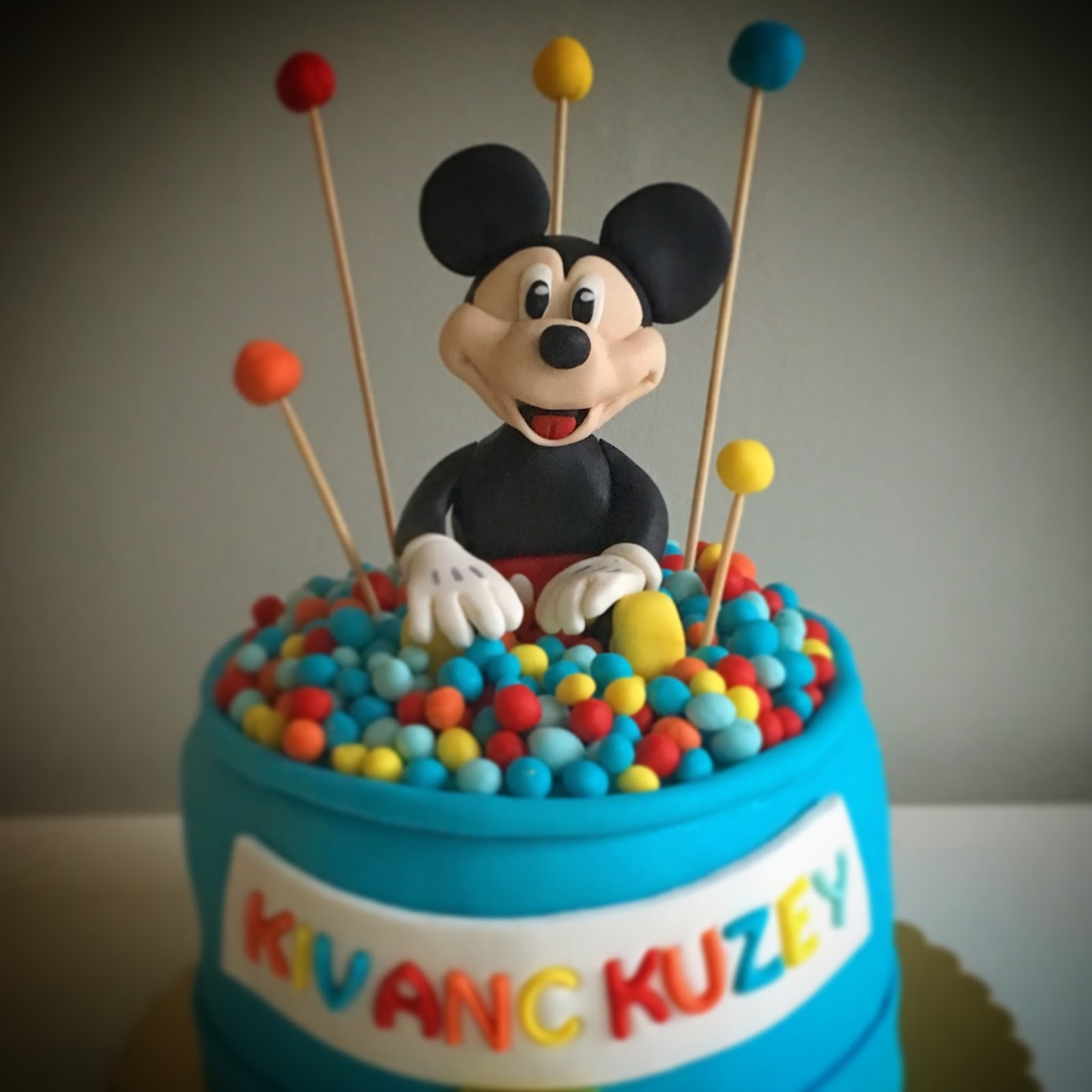 Mickey Mouse Pasta(Mickey Mouse Cake)