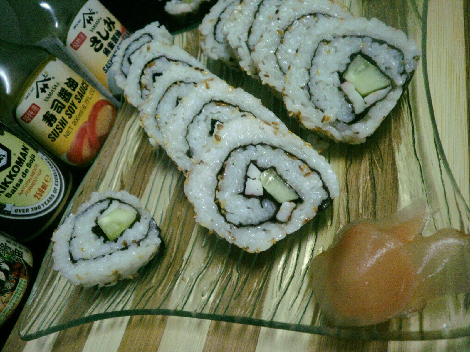 KARATE-DO 空手道: Utensilios de cocina japoneses, hoy cuchillos y sushi.
