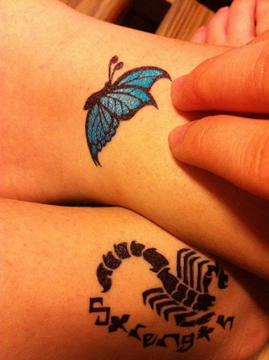 Glitter Azul Pequena Tatuagem De Henna