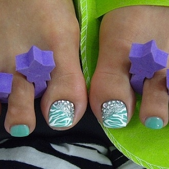 The Bloomin' Couch: Pedicure ideas!