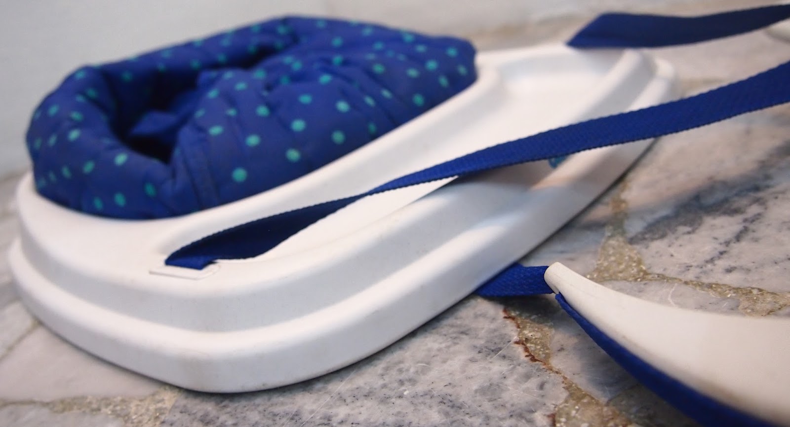 JuaiMurah Cumfifolda Doorway Bouncer With Tray Made By Graco