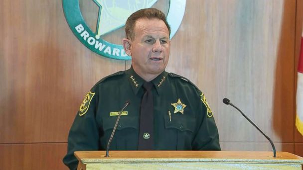 PHOTO: Broward County Sheriff Scott Israel addresses a press conference on Feb.2, 22, 2018. (WPLG)