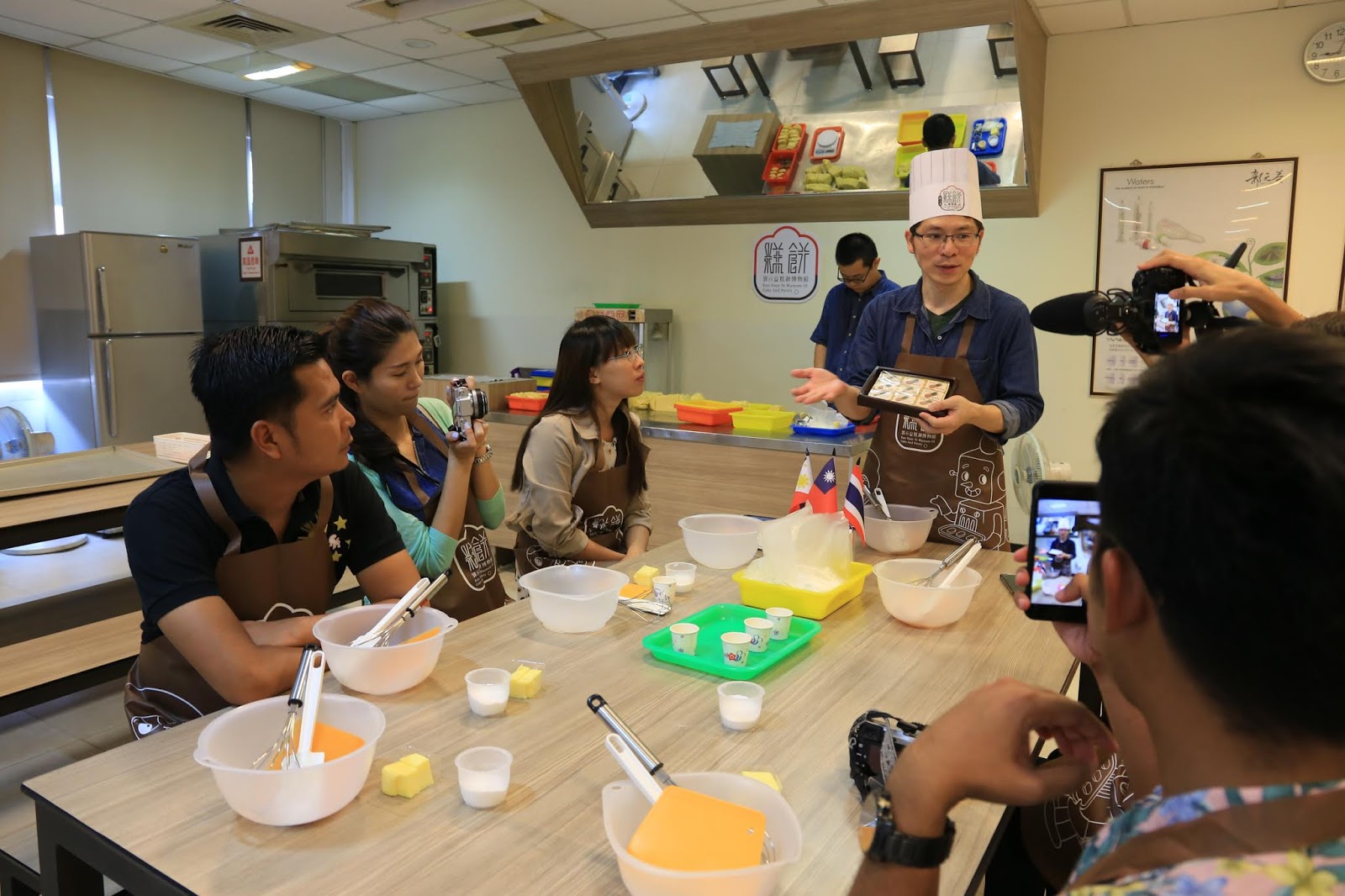 DIY THINGS TO DO IN TAIWAN Pineapple Cake Making in Taipei