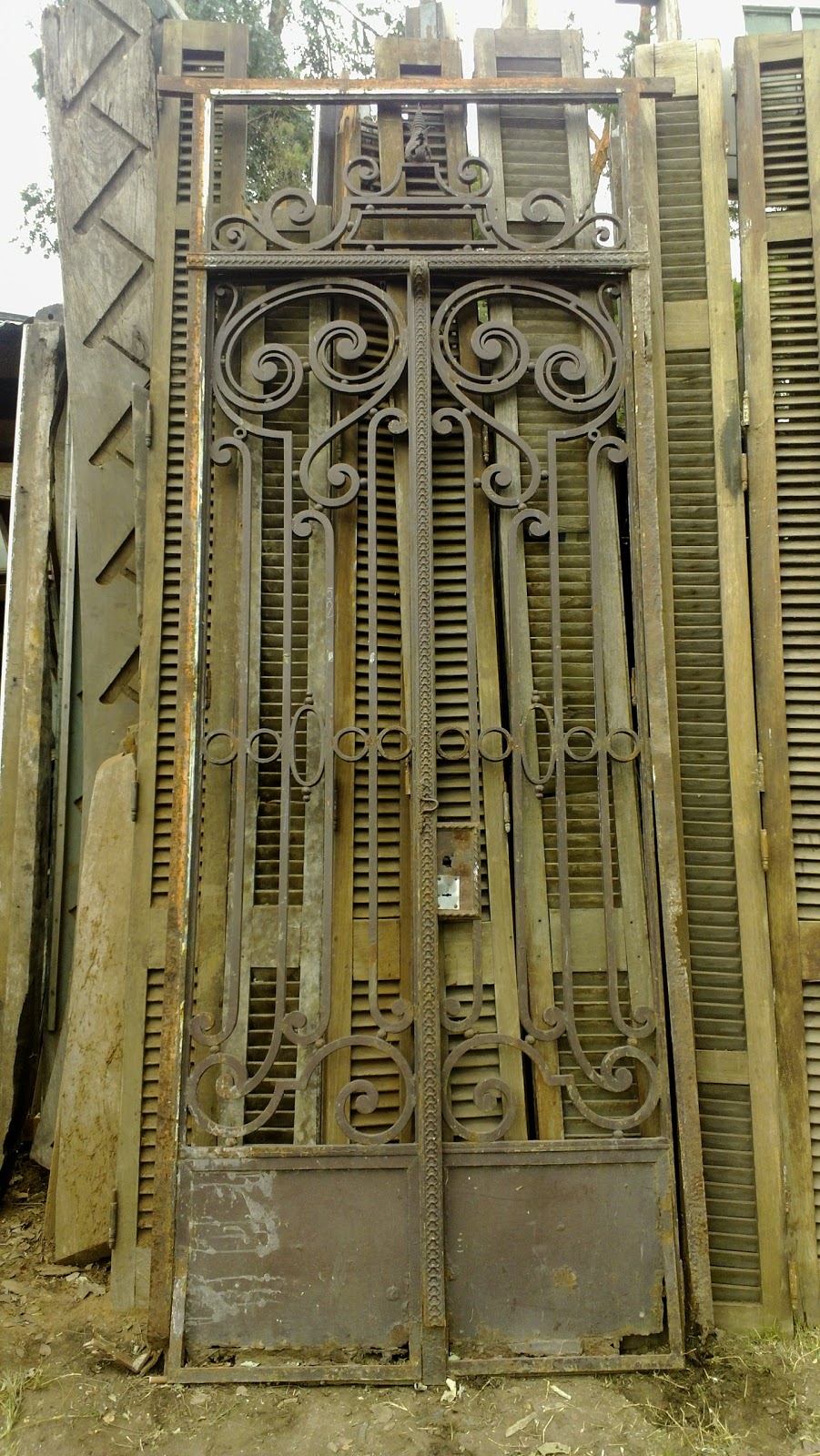 Atelier Carpintería: PUERTAS DE HIERRO