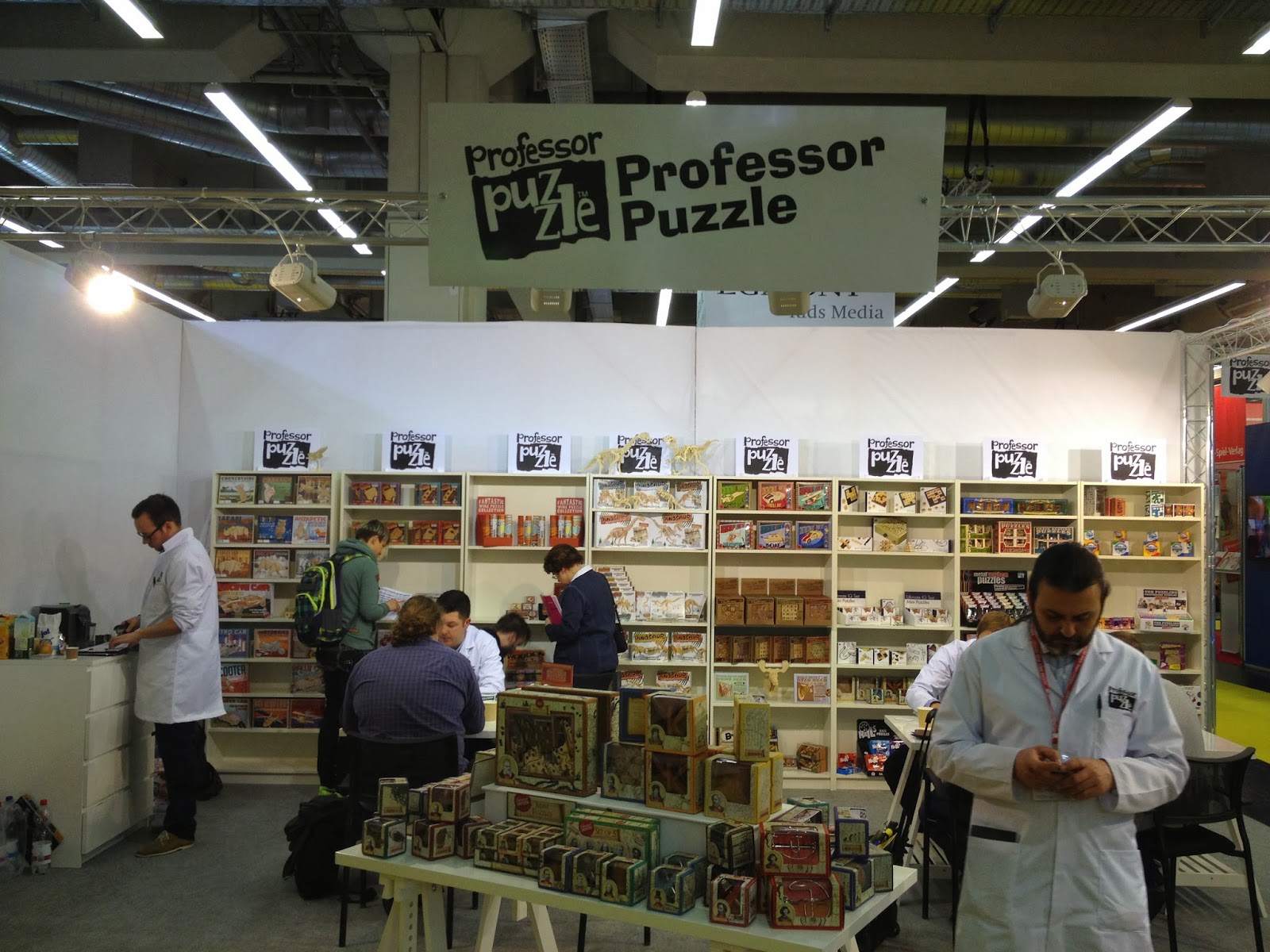 SCARY MONSTERS DON’T HAVE PLAQUE!: Professor Puzzle Stand