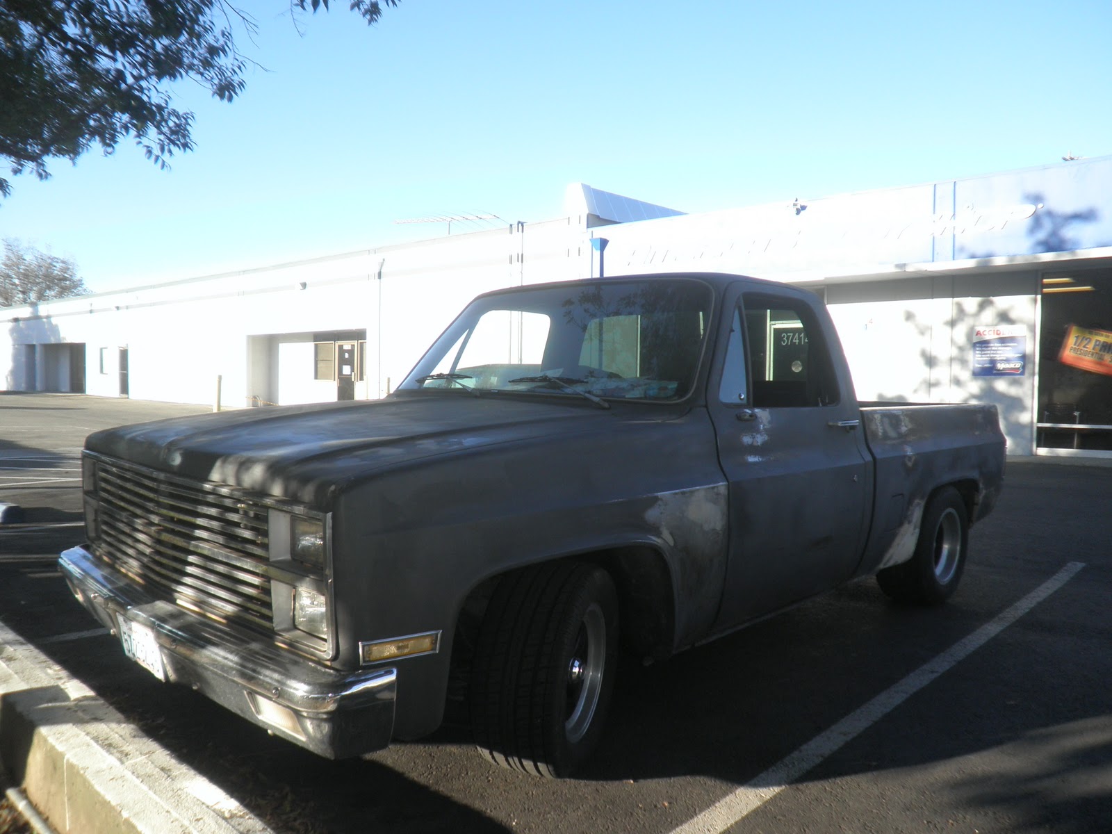 World Car Review 1982 GMC C1500 Pick up with Auto bodywork